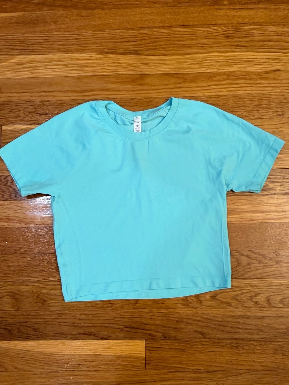 CRZ YOGA Cropped Short-Sleeve Tee in Bright Teal - Size M(8/10) Kids? (15" P2P)